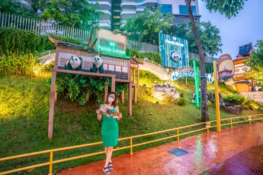 Hotels near 99 Wonderland Park