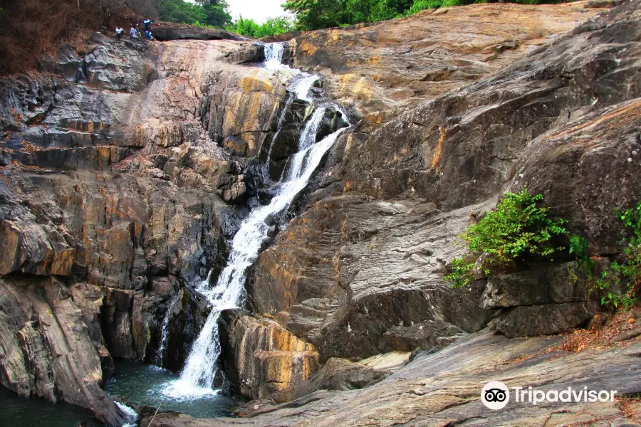 Kanthanpara Waterfalls