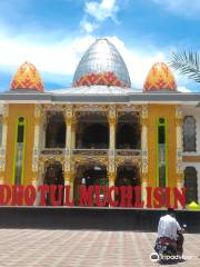 Roudhotul Muchlisin Mosque