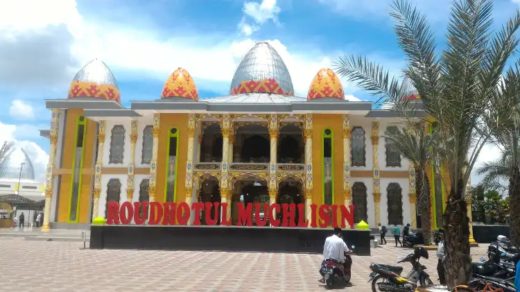 Hotel dekat Toko Matahari Pasar Tanjung