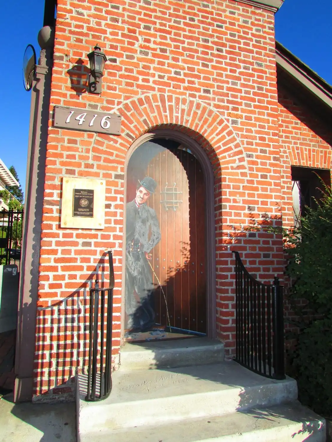 Hotels near La Brea Avenue