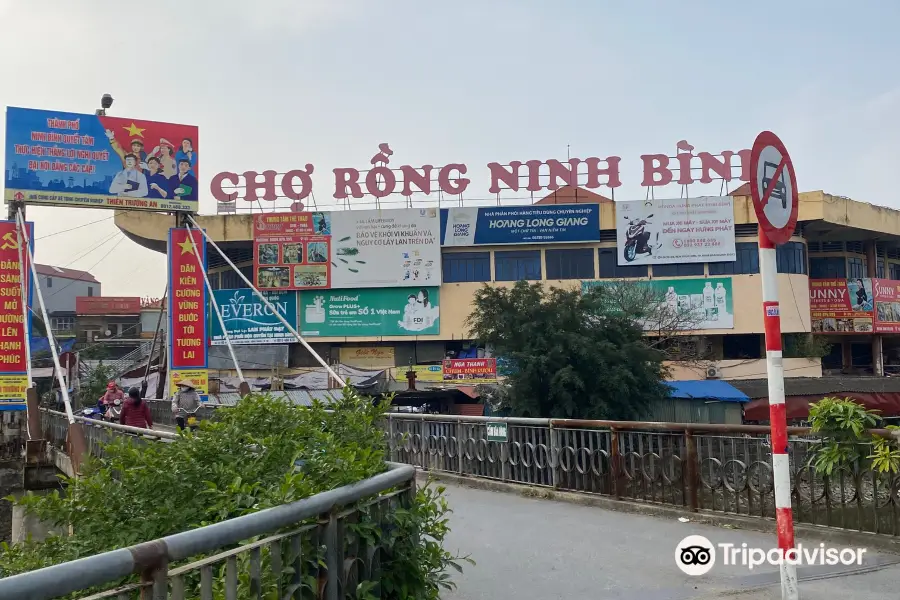 Rong Market Ninh Binh