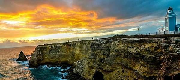 Faro Los Morrillos