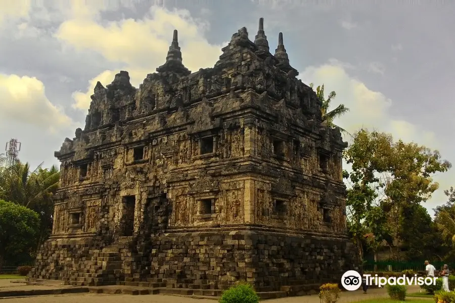 Candi Sari