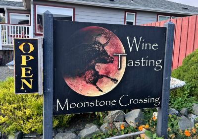 Moonstone Crossing Tasting Room