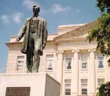 Abraham Lincoln Statue