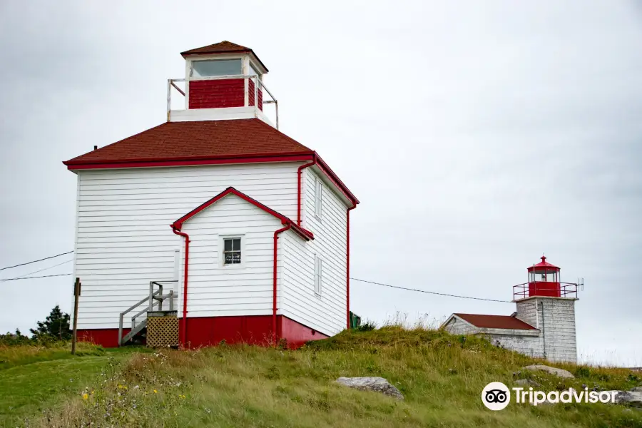 Port Bickerton Lighthouse Beach Park Trail