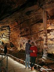 Grotte des Carbonnieres