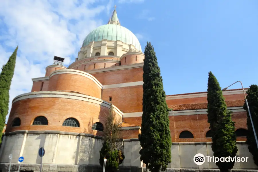 Parish of San Nicolò Vescovo at the Ossuary Temple