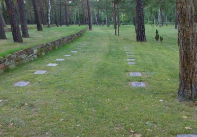 Kriegsgräeberstäette Waldfriedhof Halbe