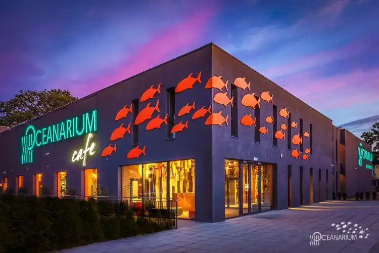 Hotels near Oceanarium