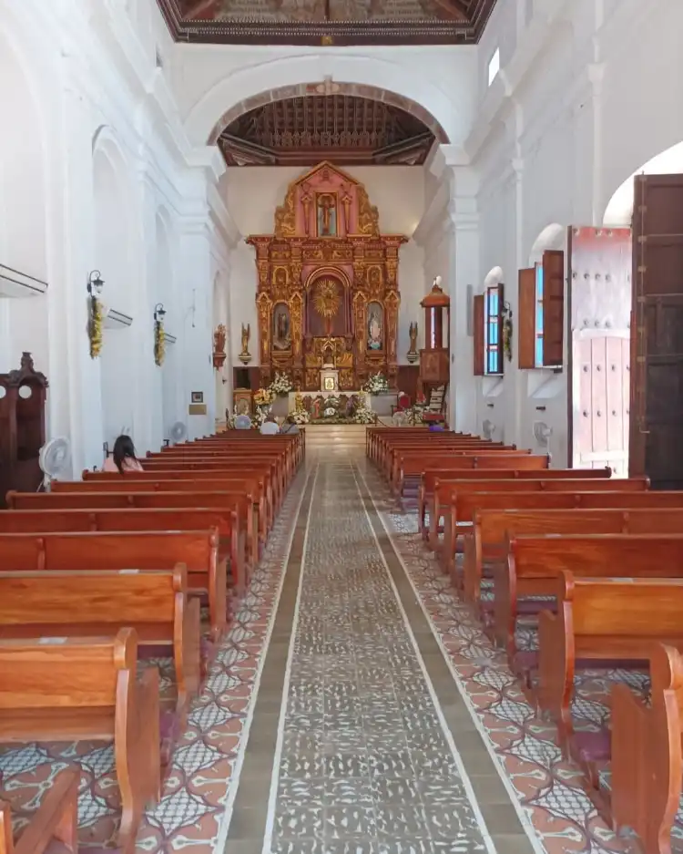 Các khách sạn gần Iglesia de Santo Toribio
