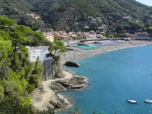 Spiaggia a Bonassola Liguria