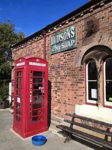 Hadlow Road Station