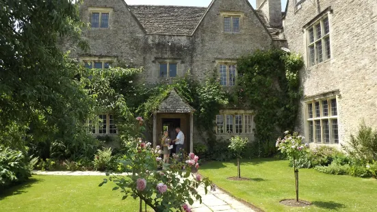 Kelmscott Manor