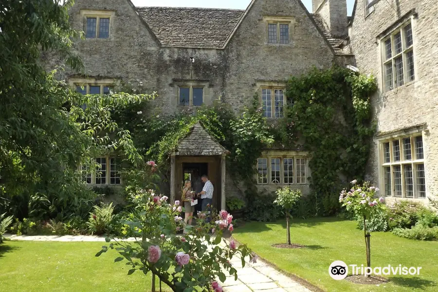 Kelmscott Manor