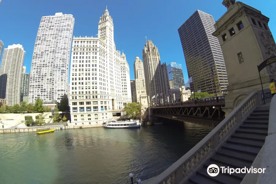 McCormick Bridgehouse & Chicago River Museum