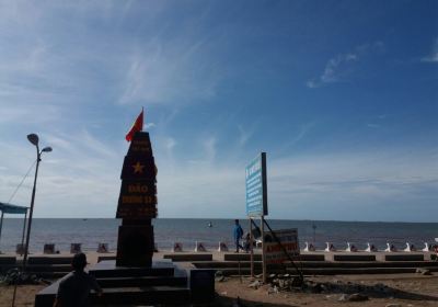 Bai Dong Beach