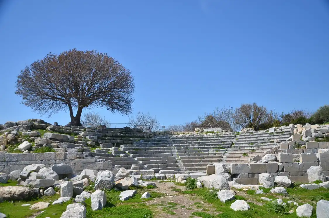 Hotels near Ancient City of Teos