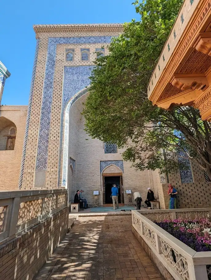 Hotels near Pakhlavan Makhmud Mausoleum