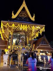 Somdej Phra Naresuan Maharat Shrine