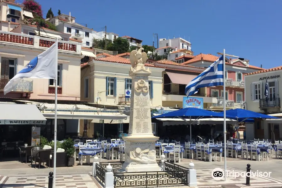 Monument to the Fallen Heroes