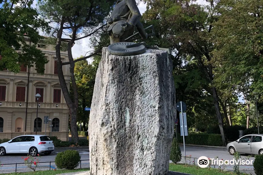 Statua al bersagliere Enrico Toti