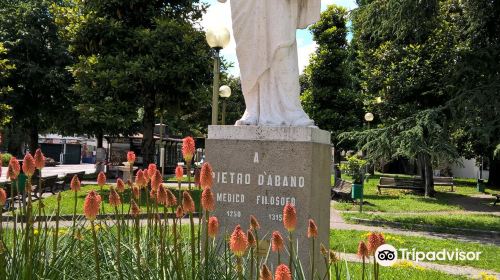 Statua di Pietro d'Abano