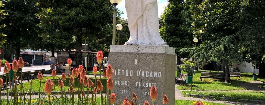 Statua di Pietro d'Abano