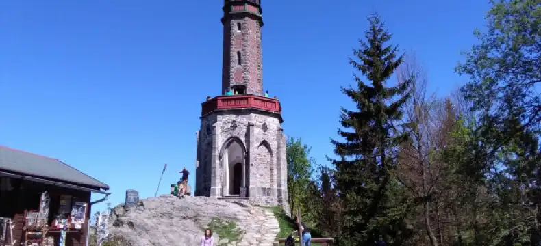 尼斯河畔亞布洛內茨酒店