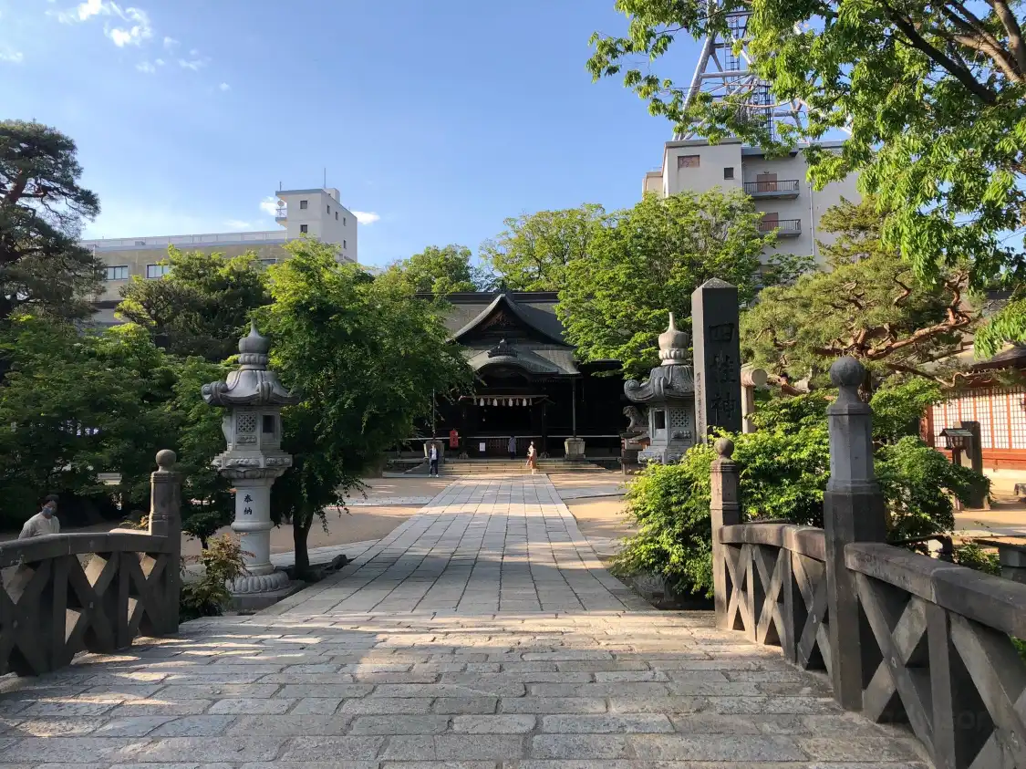 Hotels near Yohashira-jinja Shrine