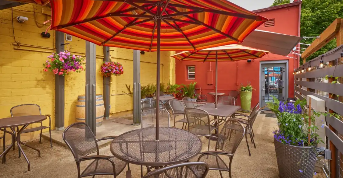 Hotel in zona Iris Vineyards-Wine Bar