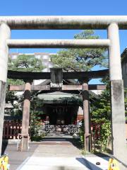 市媛神社