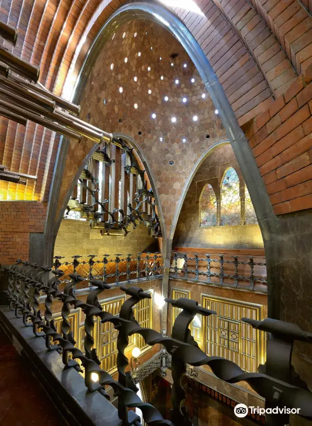 Gaudí Architecture Tour in Barcelona