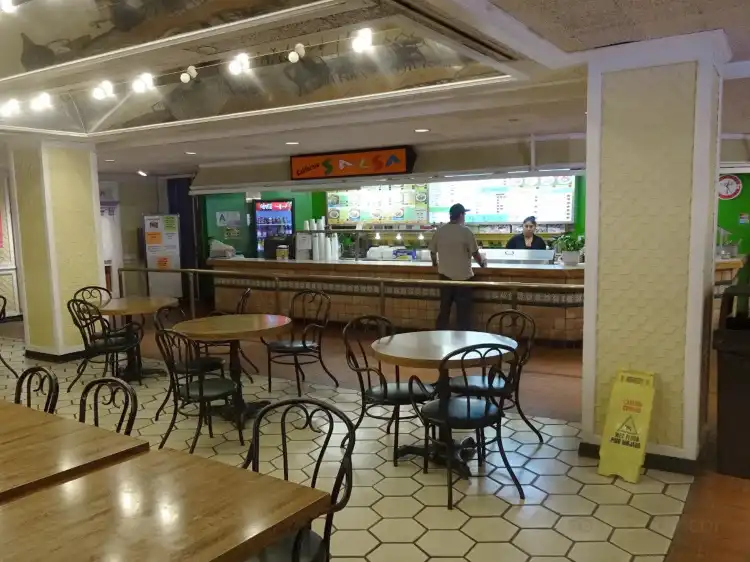 Hotels near Los Angeles Mall