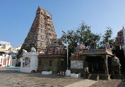 Kapaleeshwarar Temple (Lord Shiva )