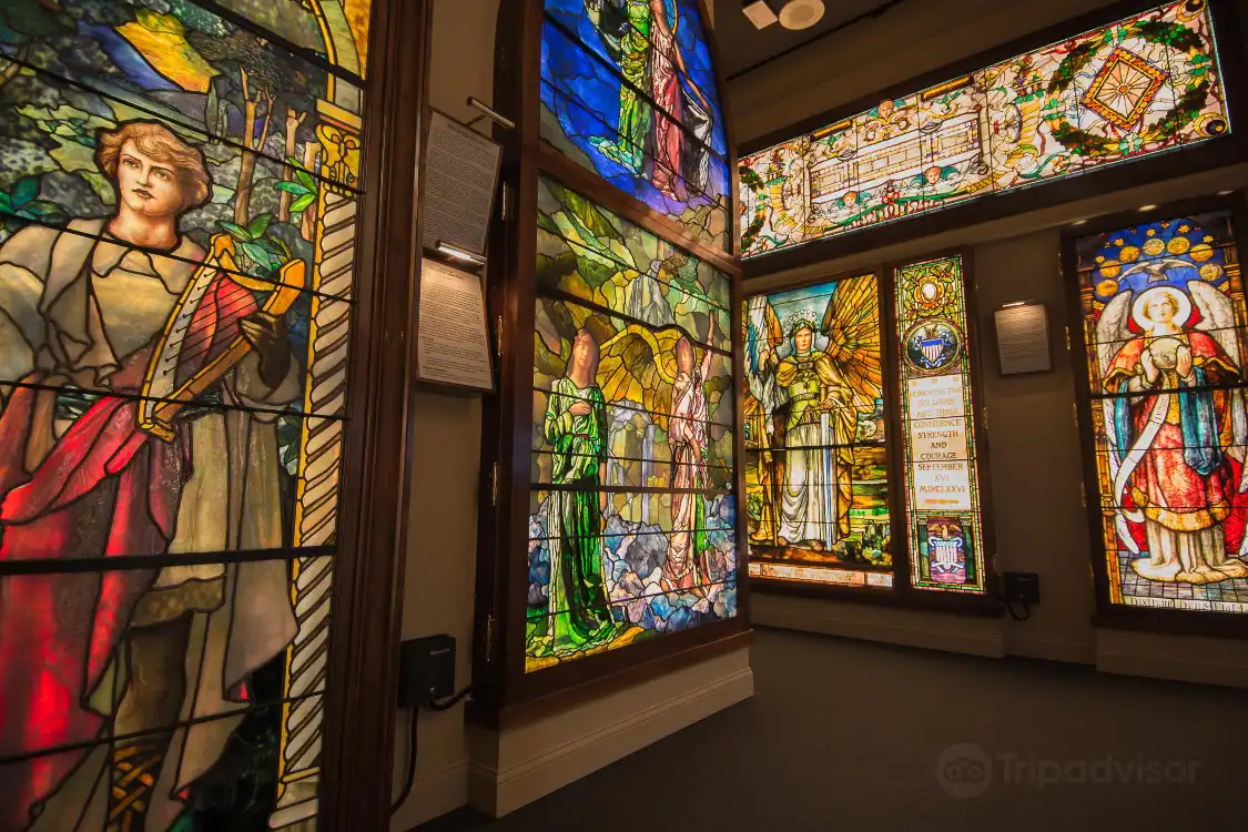 Hotels near Halim Time & Glass Museum