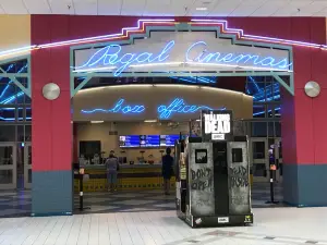 Regal Cinemas Town Center 16