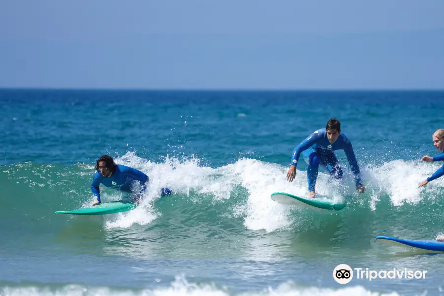 Gota Dagua Surf School Portugal - Costa da Caparica, Lisbon