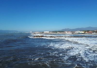 Pontile di Marina di Massa