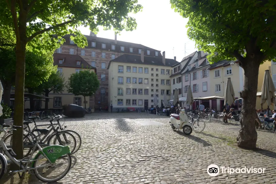 Place du Marché Gayot