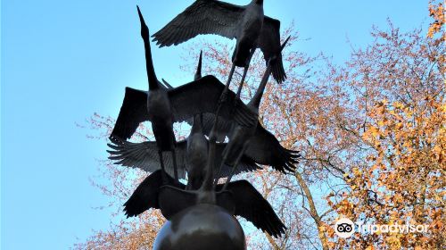 Sculpture "Sous le même ciel"