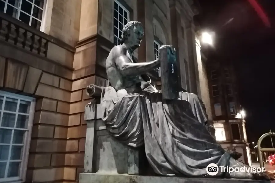 David Hume Statua