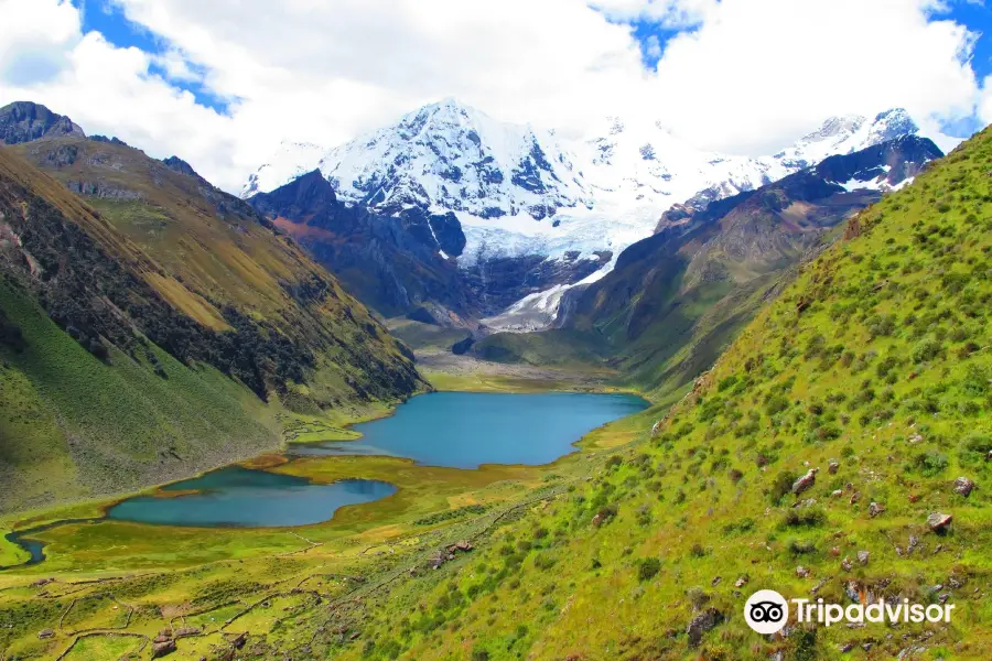 Cordillera Huayhuash with Los Amigos de Huayhuash