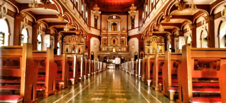 โรงแรมในดีโปโลก