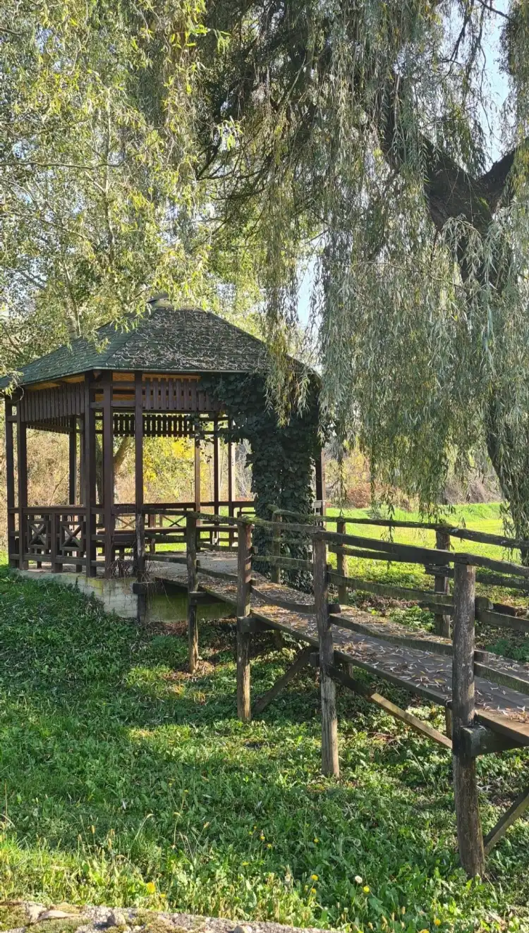 Hotels in Tvrdavica