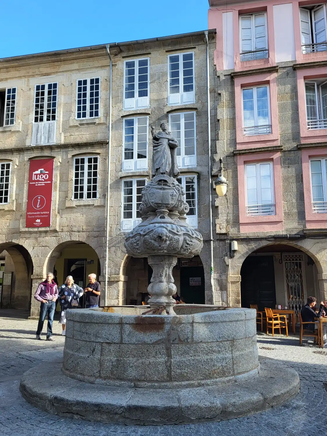 Hotels near Fuente de San Vicente