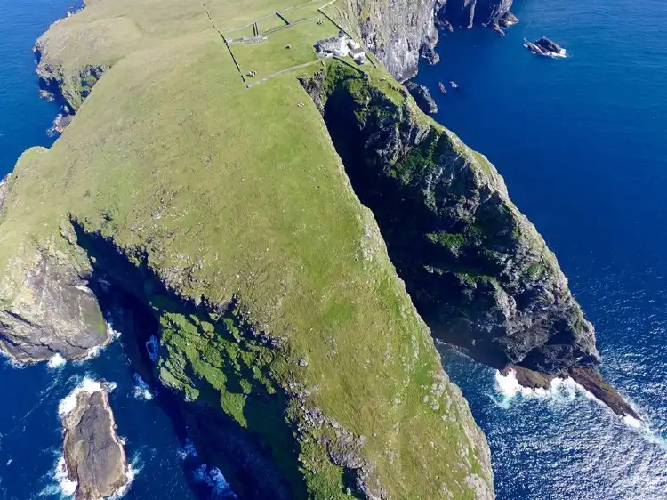 Hotels in Barra