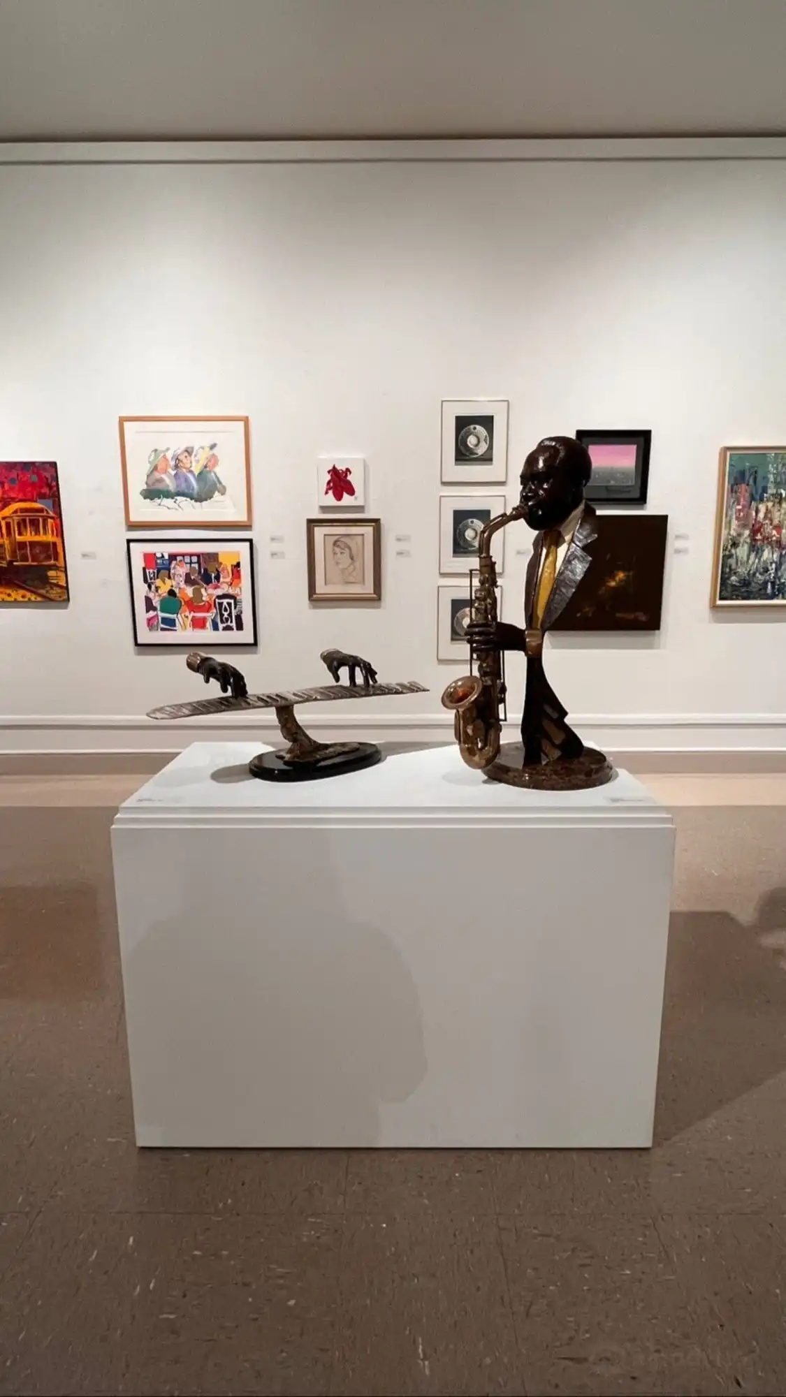 Hotels near Baum Gallery