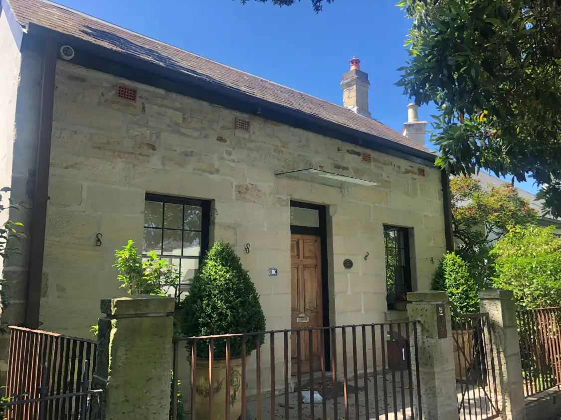 Hotels near Queen Street